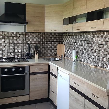L.E.C. Travel Apartments เวนต์สปิลส์ ภายนอก รูปภาพ